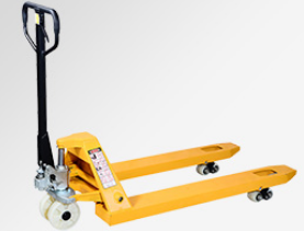 Manual forklift handling of scattered parts requires packaging