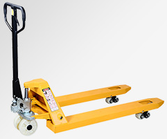 Efficient operation of manual pallet trucks for warehouse cargo handling