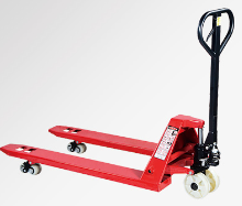 The correct method for replacing oil seals on manual hydraulic transport vehicles